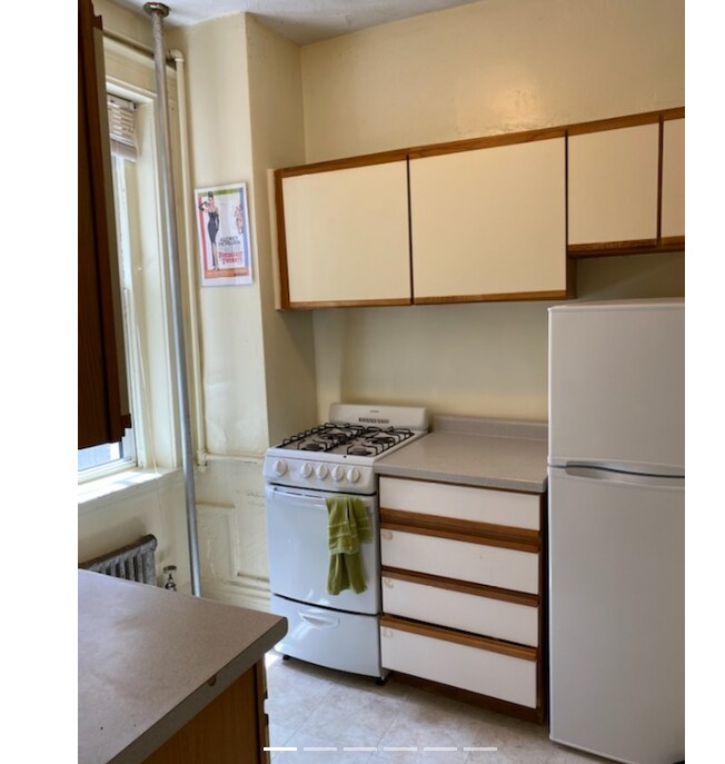 Building Photo - 24 Queensberry St