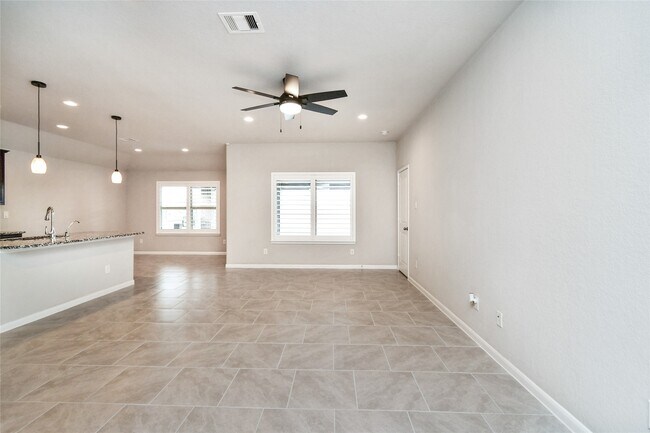 Building Photo - 29622 Breakwater Dr