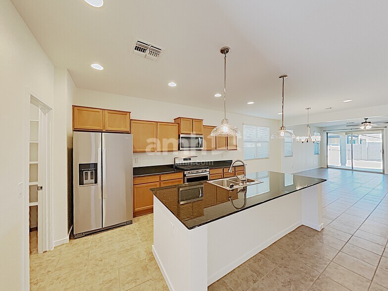 Building Photo - 492 W Tenia Trail