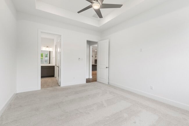 Building Photo - 8011 Fenway Hts Dr