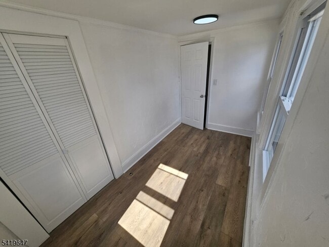 Building Photo - 611 New York Ave