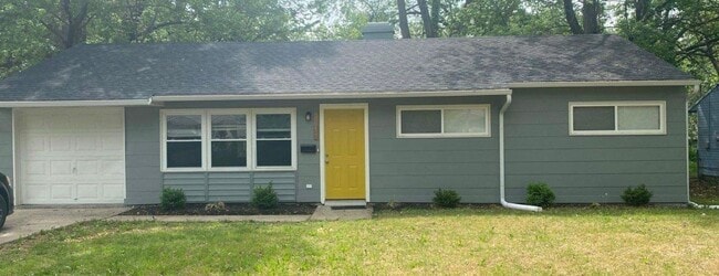 Primary Photo - 4 Bed, 1 Bath Home in South Kansas City!