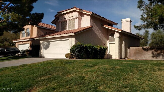 Primary Photo - 111 Quiet Desert Ln