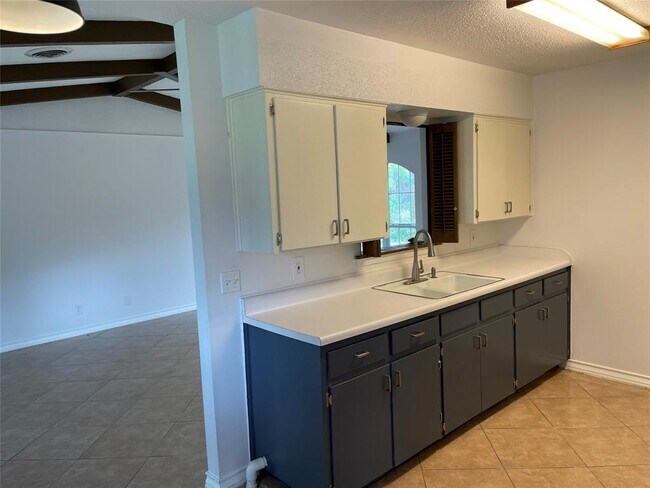 Building Photo - 5506 Gloucester Ln