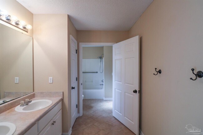 Building Photo - 7909 Cayenne Way