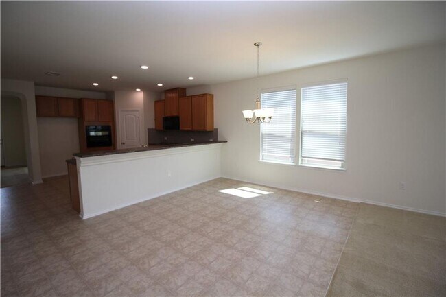 Building Photo - Beautiful one story brick home!