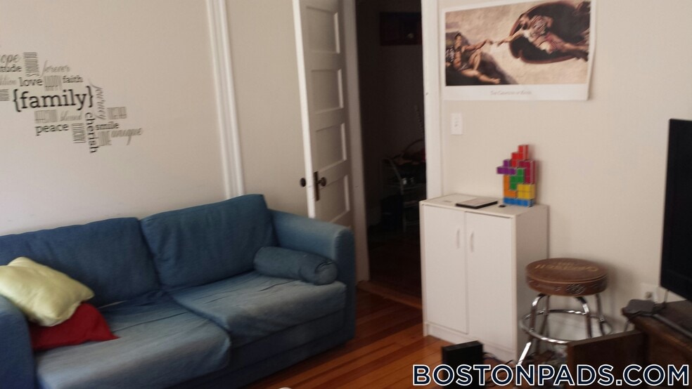 Building Photo - 101 Heath St