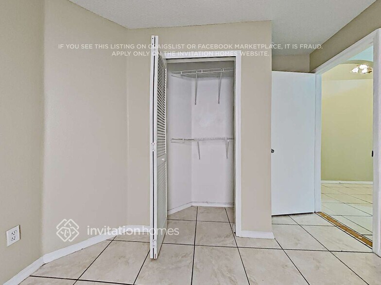 Building Photo - 13205 Glenbarrow Ct