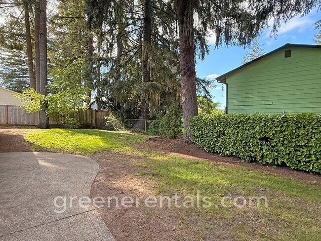 Building Photo - 3BD/1BA West Olympia Rambler