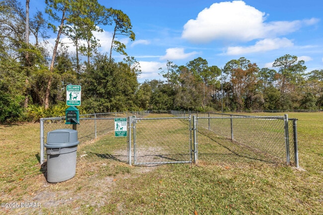 Building Photo - 16 Forest View Way