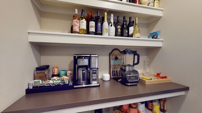 Building Photo - Auburn Lakeland Hills area/Lakeview Community- 4 bedroom 2.5 bathroom with AC - Available May 5th!