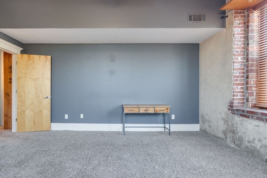 Building Photo - 202 GE Patterson Ave