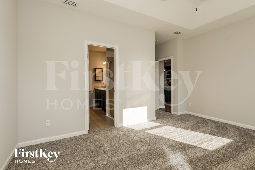 Building Photo - 14727 Garden Gate Dr