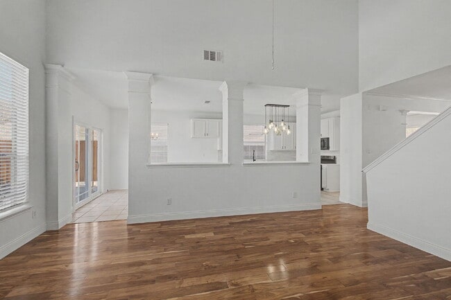 Building Photo - McKinney 4/3 with Pool