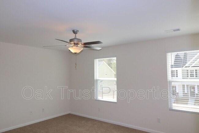 Building Photo - 176 Woodward Rd