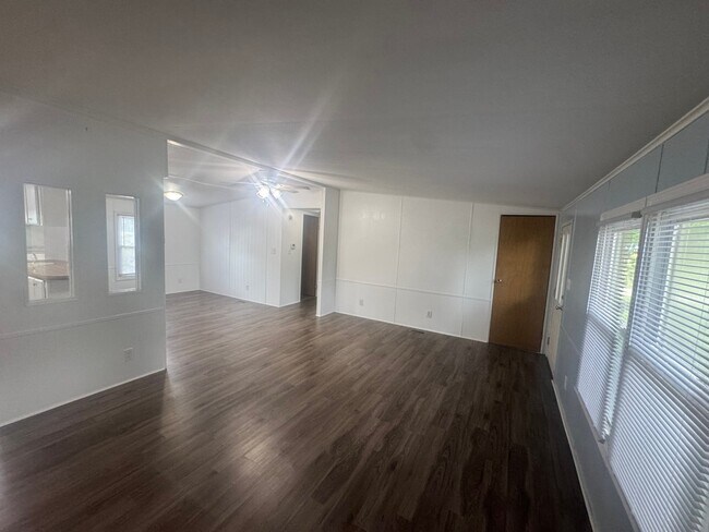 Building Photo - 6805 Curran Rd