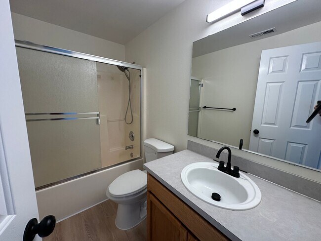 Building Photo - Shopper's Delight- Central Vancouver 2/ 2.5 Townhouse