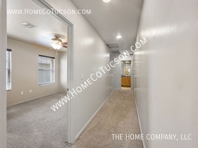 Building Photo - 5749 E Bellow Ln