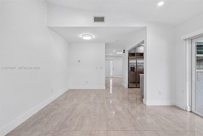 Building Photo - 5804 SW 116th Ave