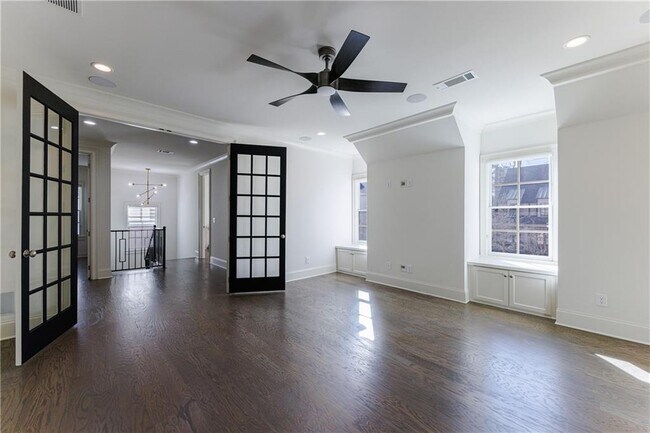 Building Photo - 261 Chastain Park Dr NE