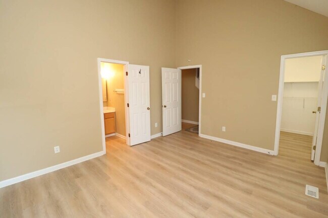 Building Photo - Best Value in Apex! Charming 3BR Half-Duplex Near Downtown