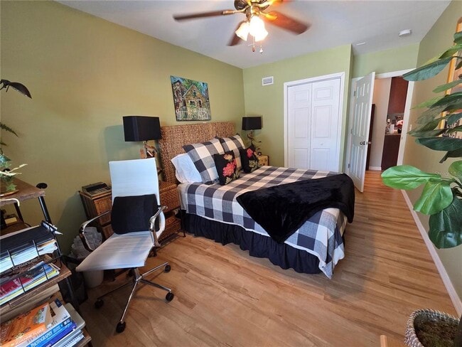 Building Photo - 3157 Goldenrod St