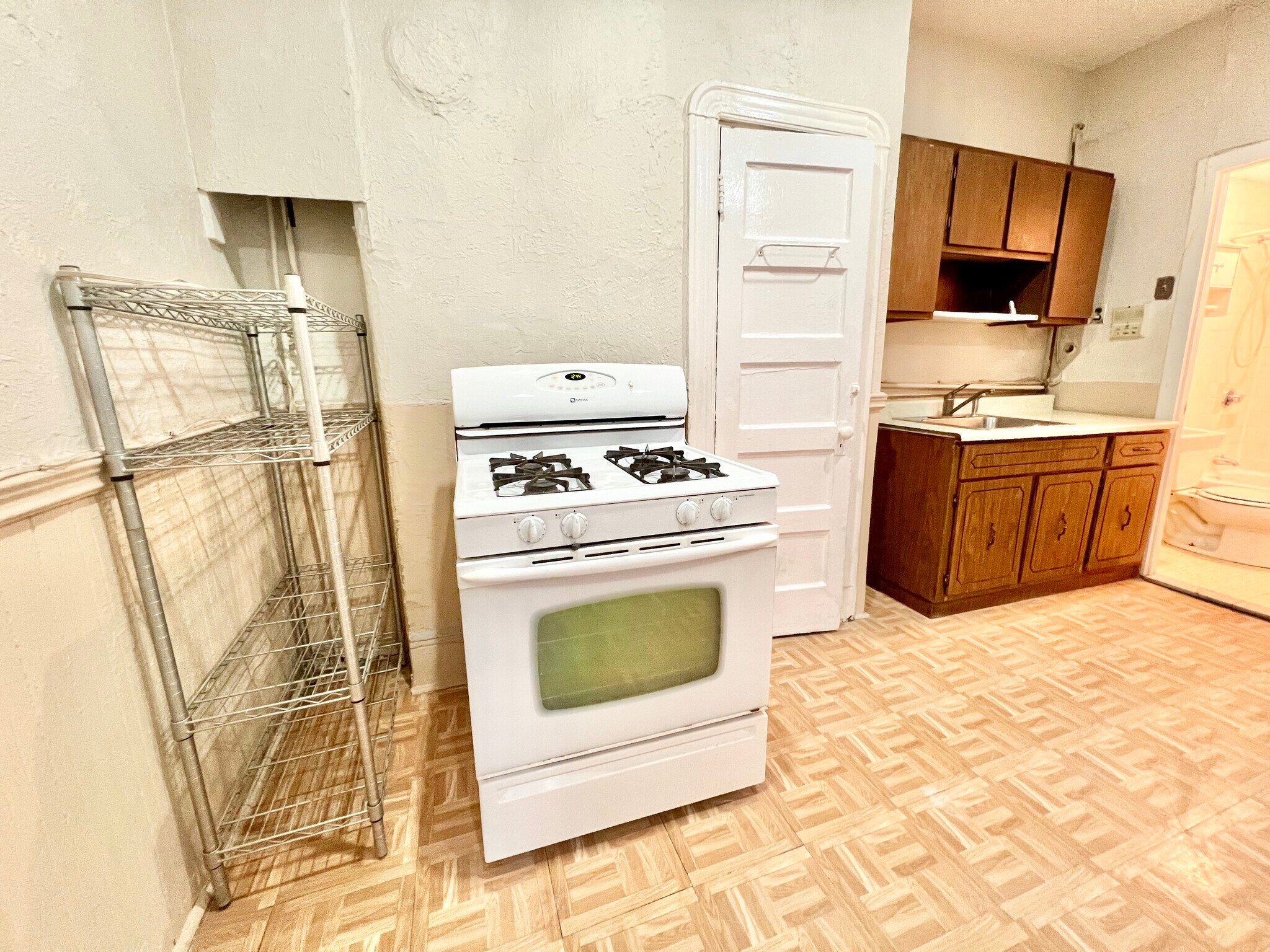 Building Photo - 84 N Margin St