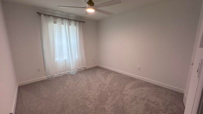 Building Photo - 6371 Windwood Wy