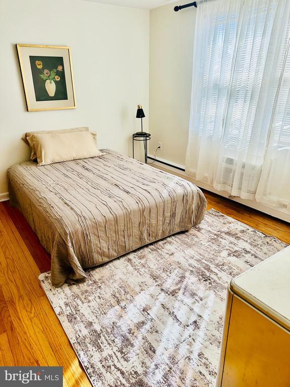 Building Photo - 1334 Montgomery Ave