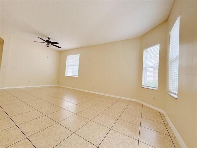Building Photo - 4932 Bellthorn Dr
