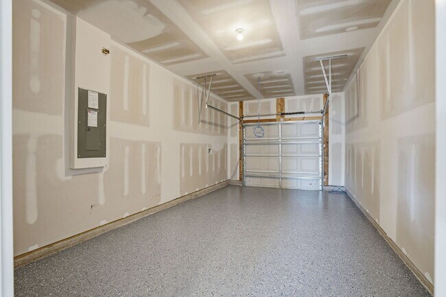 Building Photo - "Brand New 3-Bed Home with 2.5 Baths on Tiliwa Street – Your Summerville Sanctuary Awaits!"