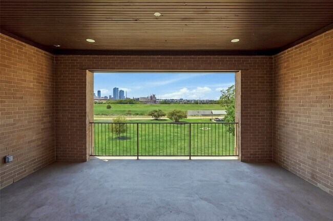 Building Photo - 408 Vista Buena Trl