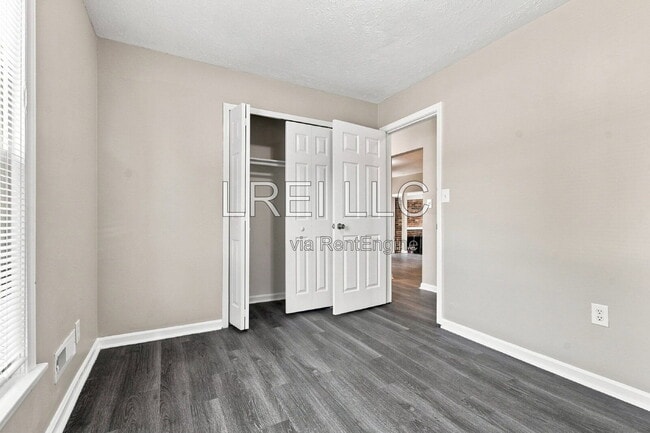 Building Photo - 9410 Michael Edward Dr