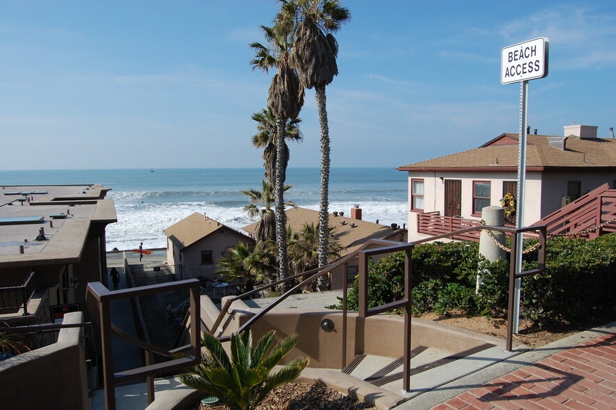 Building Photo - 406 S Myers St