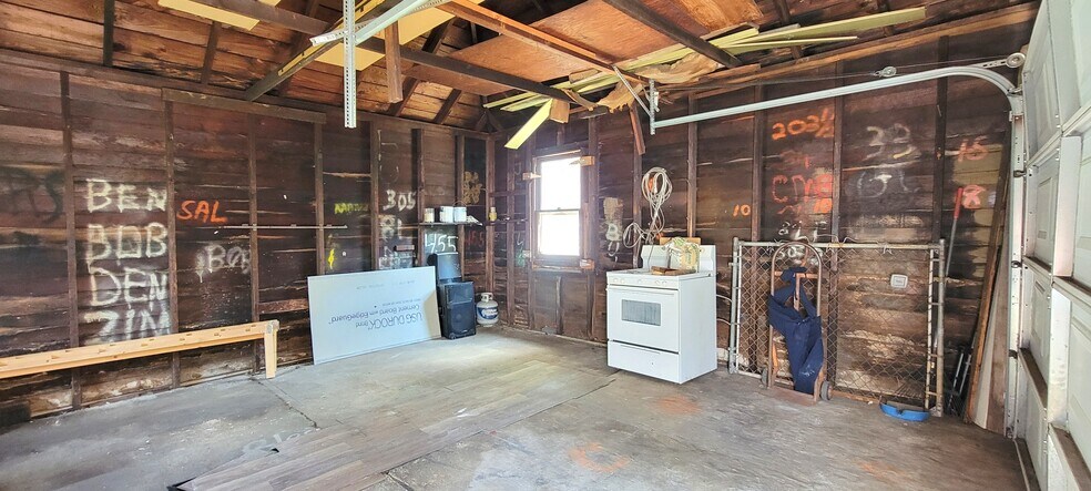 Garage inside - 16 Van Cleve Ave