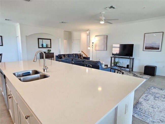 Building Photo - 10825 Tarflower Dr