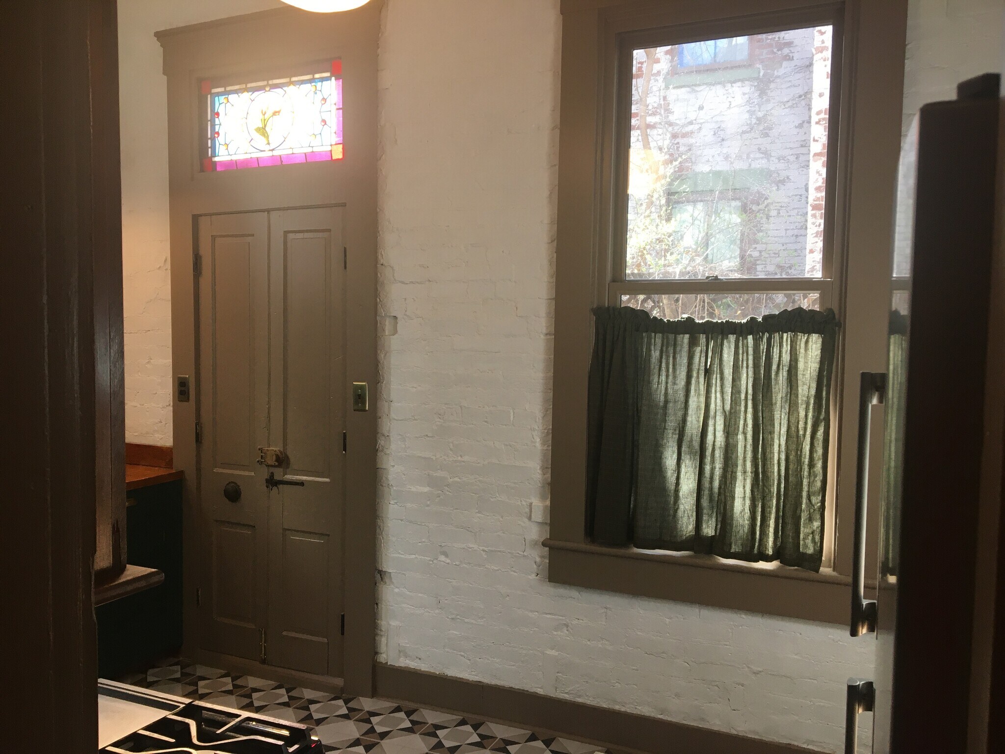 Building Photo - 213 Covington Ave