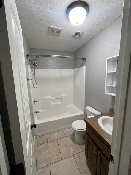 Building Photo - 302 Smith Ave