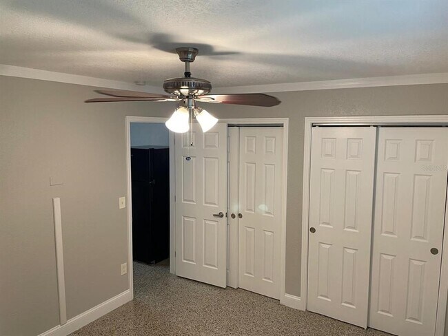 Building Photo - 1066 S Clearview Ave