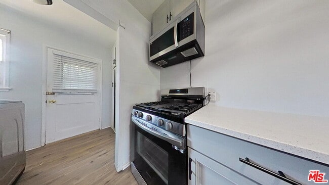 Building Photo - 15544 Romar St