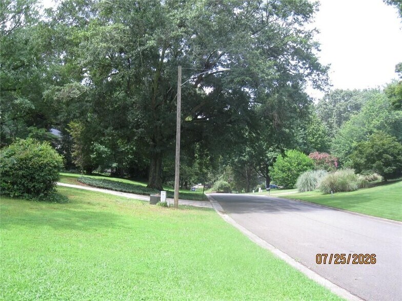 Building Photo - 5159 Stratham Dr