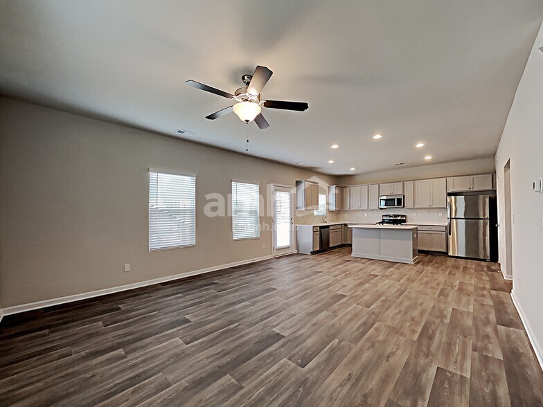 Building Photo - 358 Winston Cir