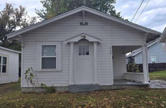 Primary Photo - Remodeled 2 Bedroom 1 Bathroom home for $795!
