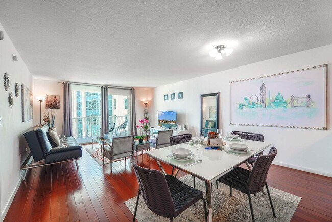 Primary Photo - 1 SE 12th St