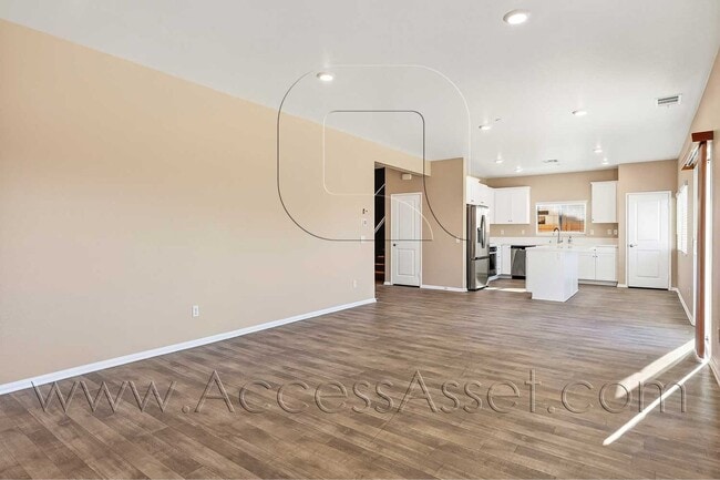 Building Photo - Beautiful Two-Story 4 Bed/3 Bath Home In Perris!