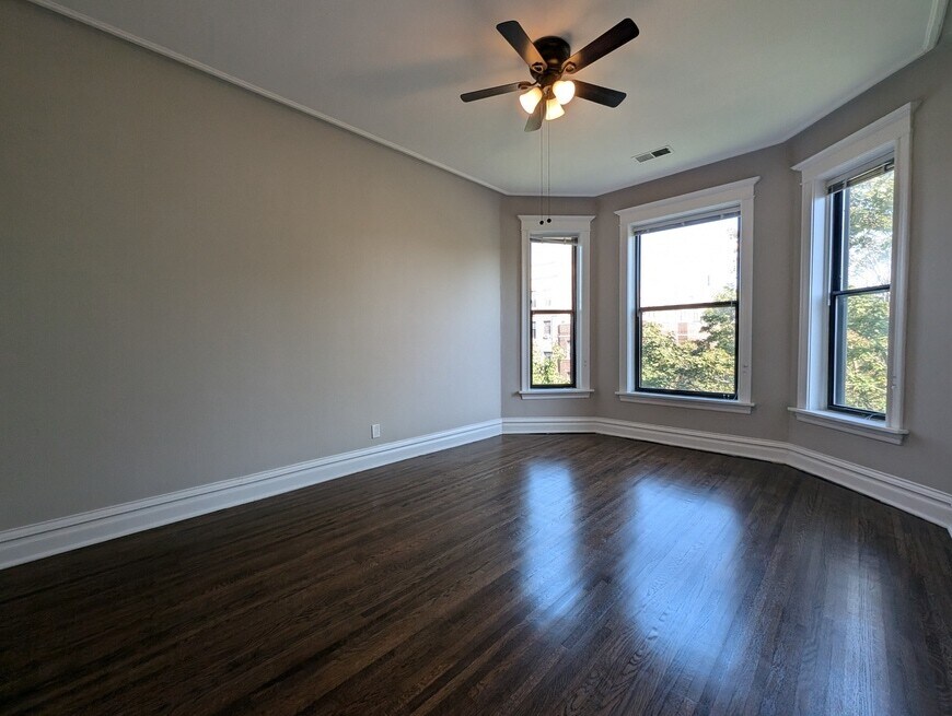 Building Photo - 3824 N Fremont