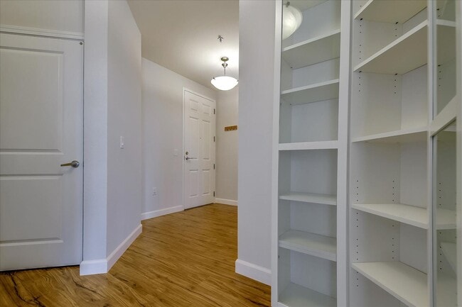 Building Photo - Candlestick Point - 2 BR, 2 BA Condo 1,166...