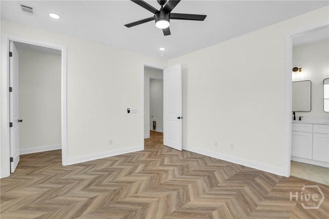 Building Photo - 773 E Duffy St