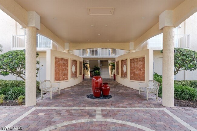 Building Photo - 3450 Gulf Shore Blvd N