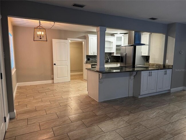 Building Photo - 3115 S Manhattan Ave